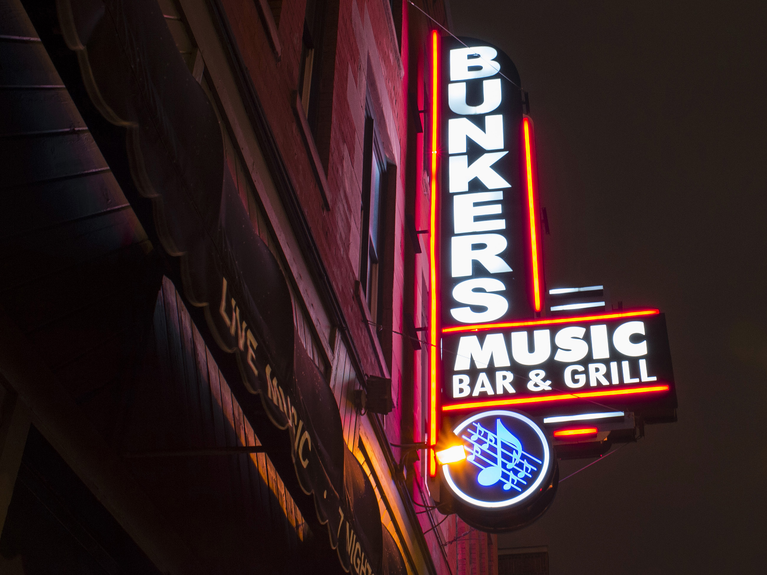 Bunkers music hall sign